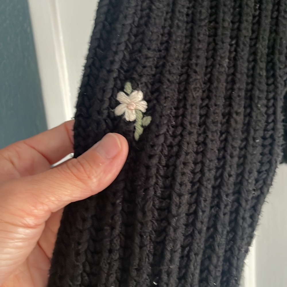 The GREAT. Floral Embroidered Cropped Cardigan - Picture 4 of 8